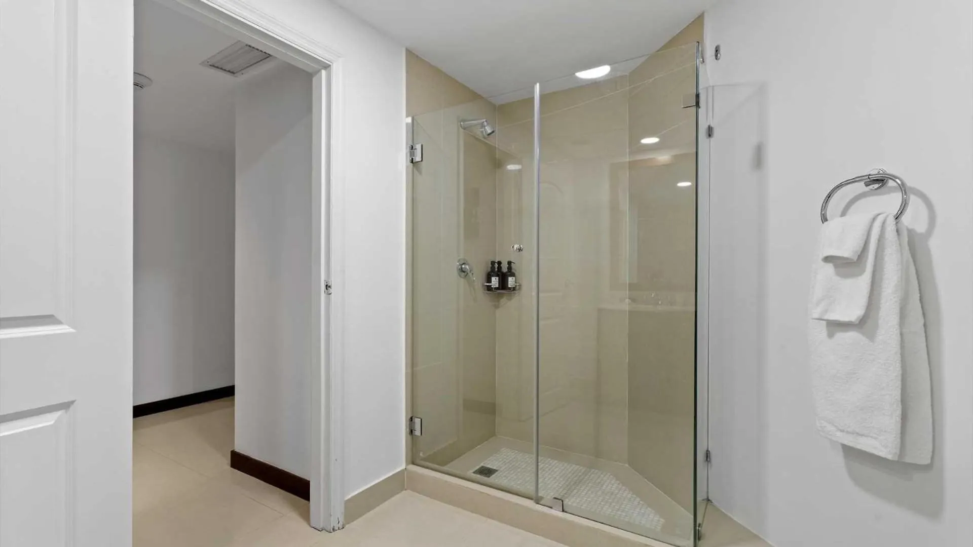 Beachfront - Brisas Del Mar 2Br Condo - E324 Παλμ Μπιτς 0*,  Αρούμπα