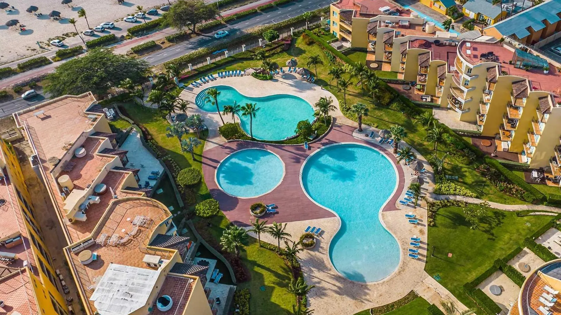 Beachfront - Brisas Del Mar 2Br Condo - E324 شاطئ بالم