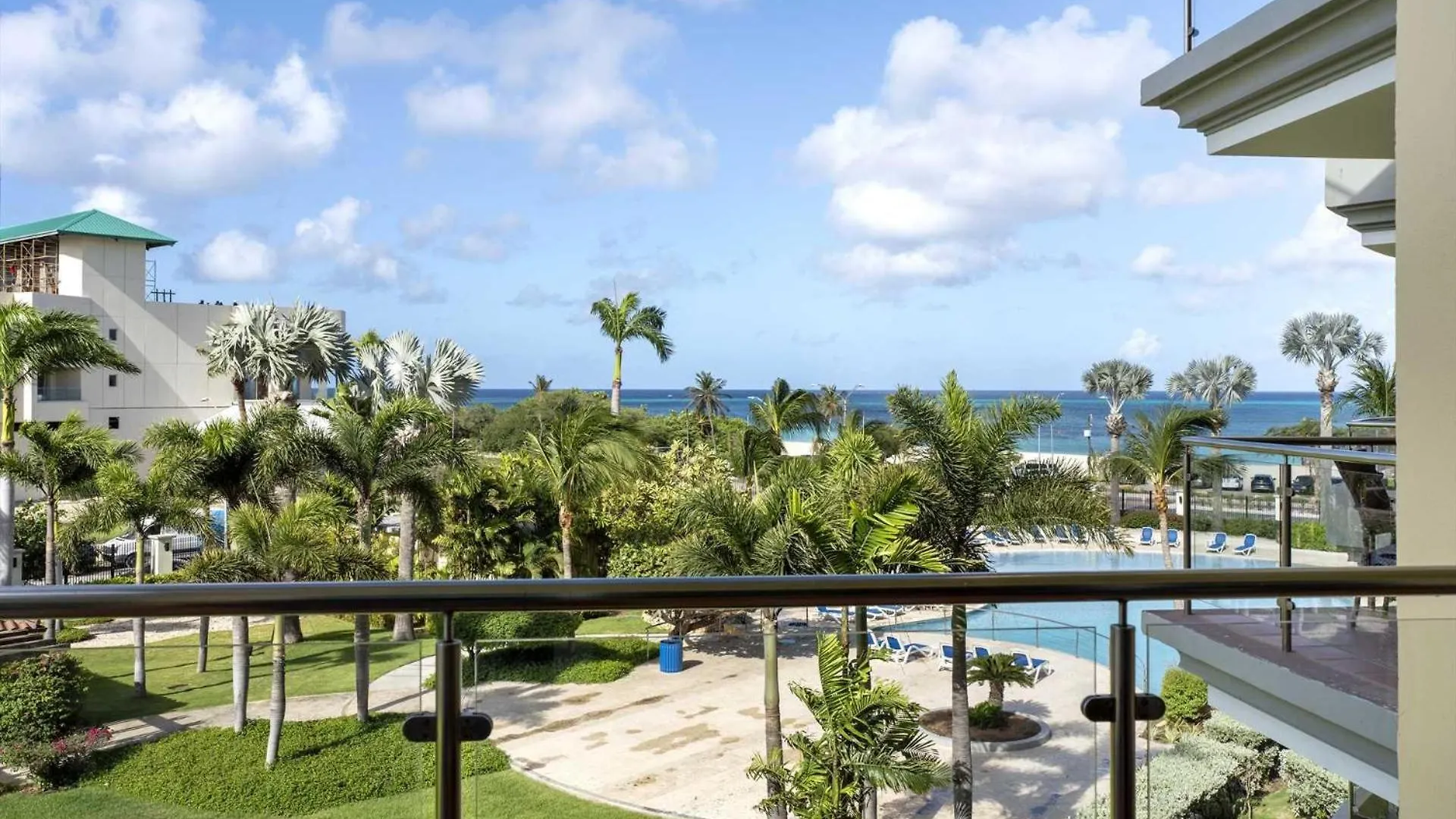 Beachfront - Brisas Del Mar 2Br Condo - E324 شاطئ بالم