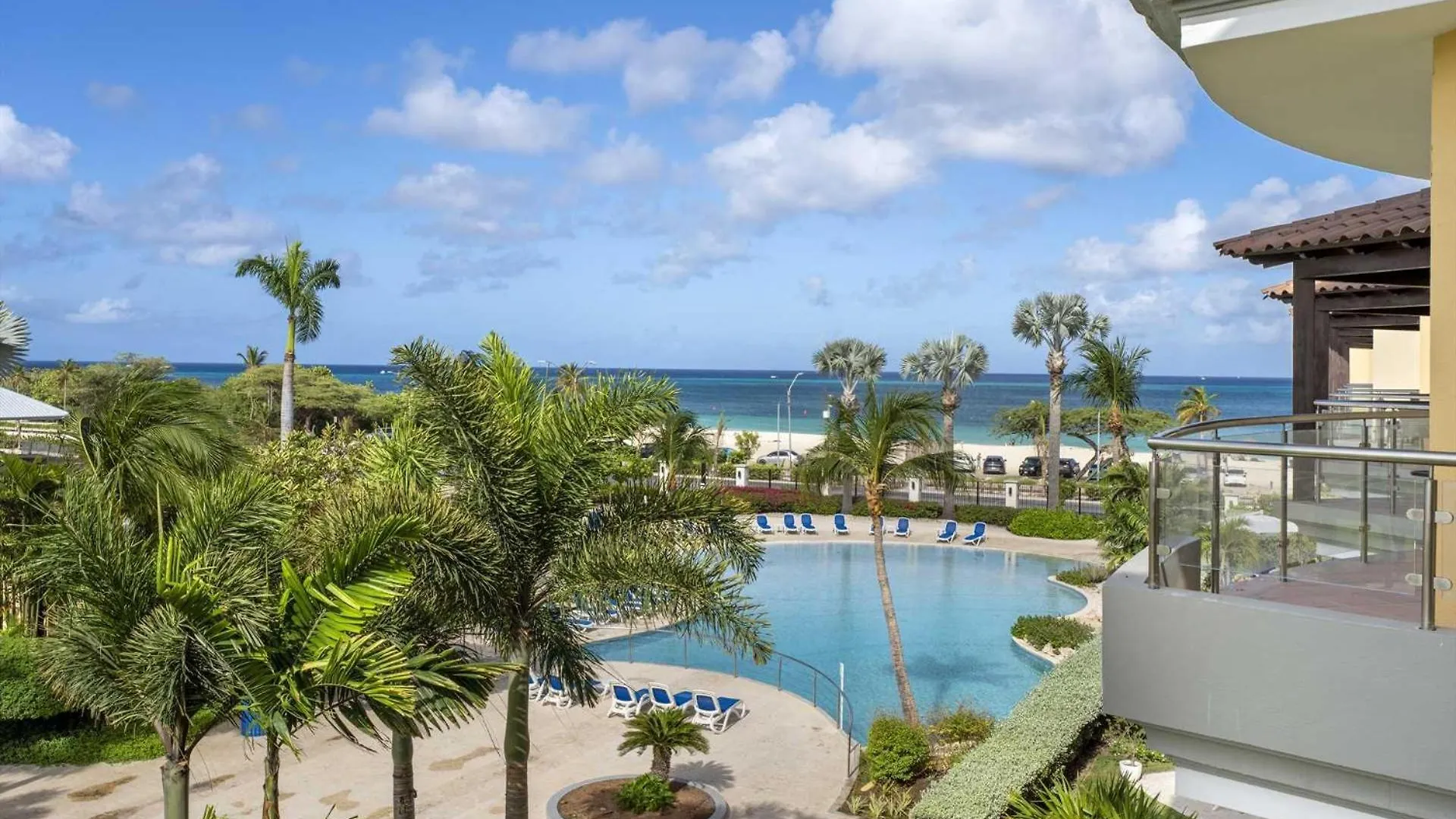 Beachfront - Brisas Del Mar 2Br Condo - E324 شاطئ بالم